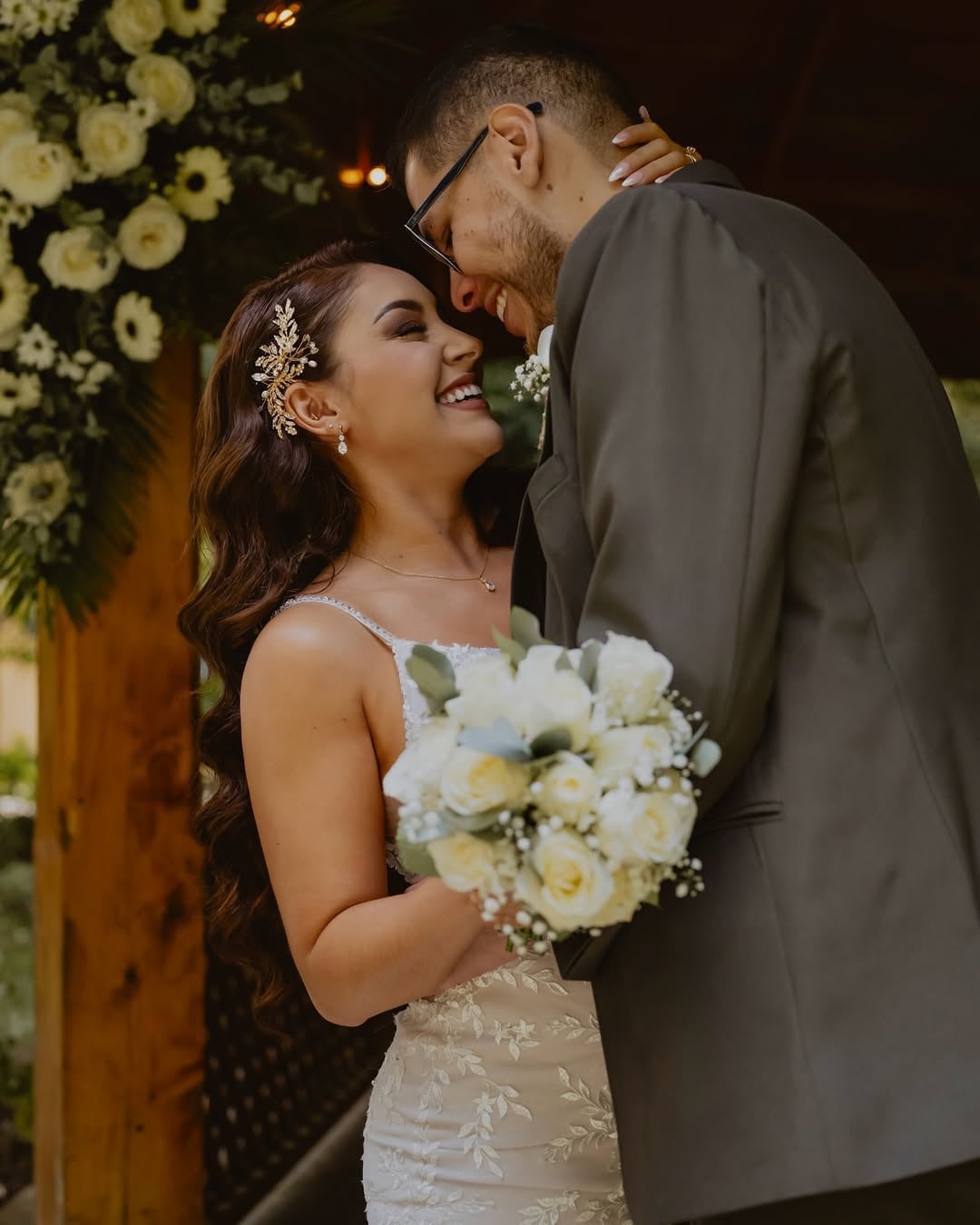 Gloriana Casasola y Diego Obando se casaron el 25 de mayo en un hotel de montaña; la fecha es más que especial para la pareja