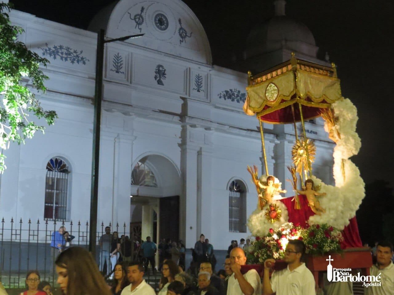 La parroqujia San Bartolomé Apóstol de Barva de Heredia publicó en su red social Facebook que a partir de este lunes 7 de octubre comenzará a cobrar mil colones por cada intención en las misas.