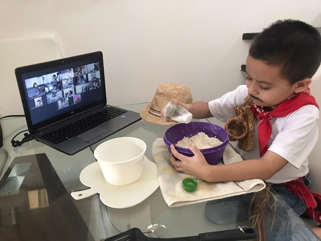 Ignacio Barrantes Solano, del centro educativo Love at work international Christian School de Alajuelita, disfrutó de la Anexión de Guanacaste en la clase de preescolar de la profesora Mariana Vargas Mora