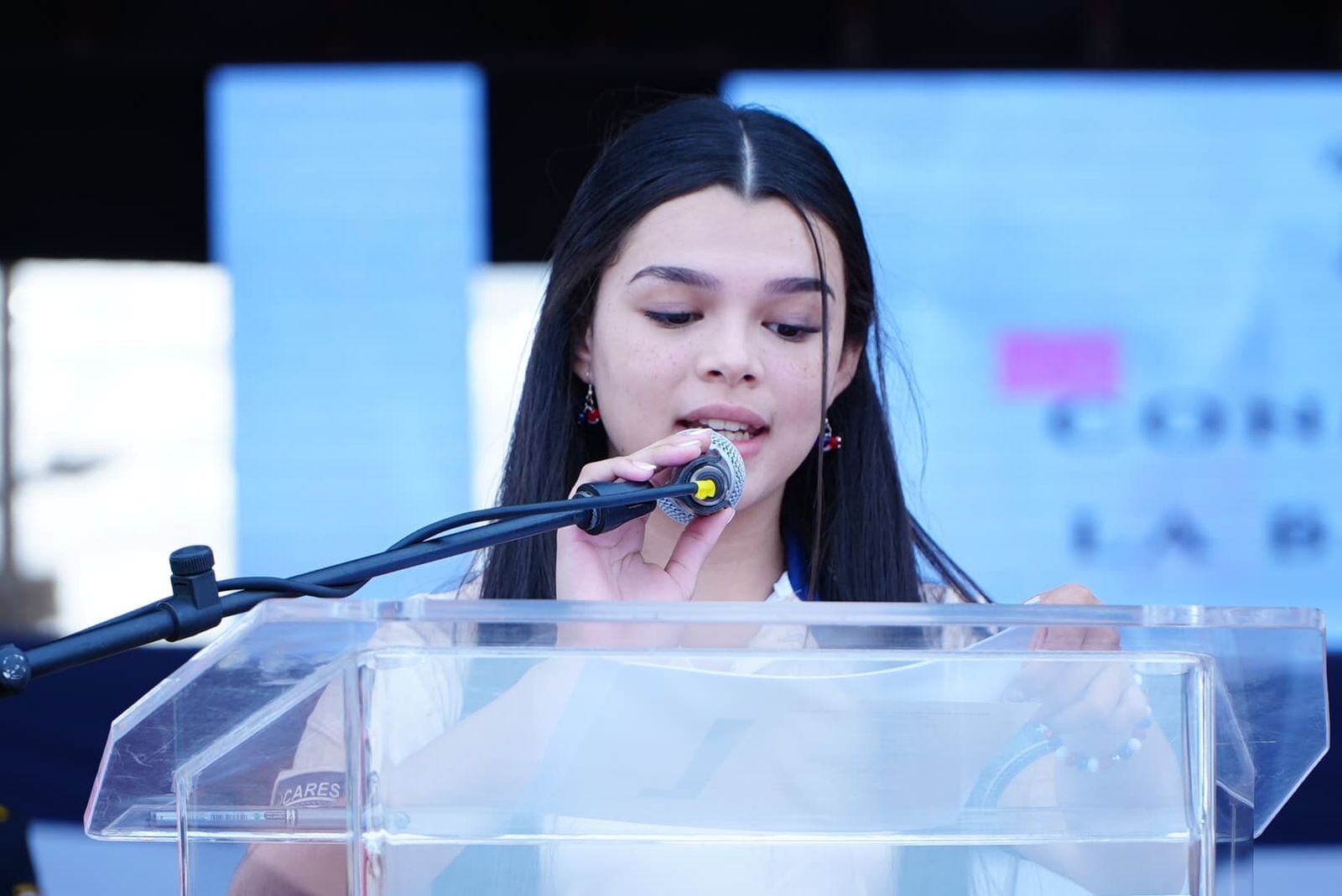 Con entusiasmo y fervor cívico, más de 3900 niños, niñas y jóvenes estudiantes de bandas de 38 instituciones educativas brillan por las calles del cantón alajuelense, durante los tradicionales desfiles del 169° aniversario de la Batalla de Rivas y la gesta heroica de Juan Santamaría.