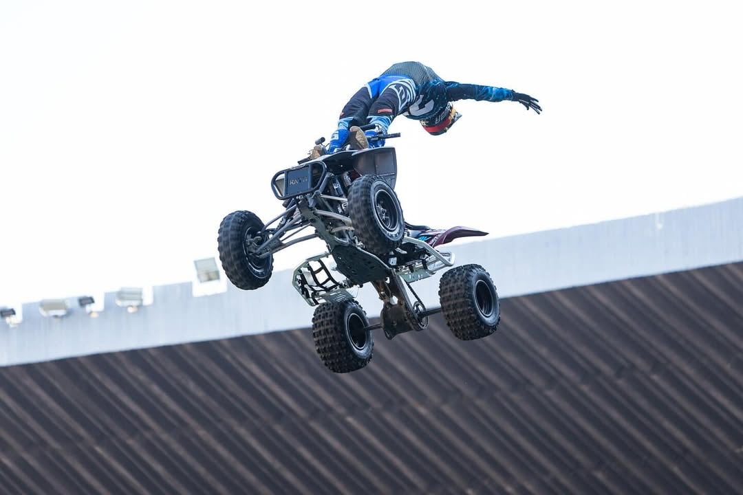 Al piloto Marco Picado, uno de los herederos de Teletica, no le pasó por la mente lo que pasaría luego de que este lunes hablara sin tapujos de su dura vida.