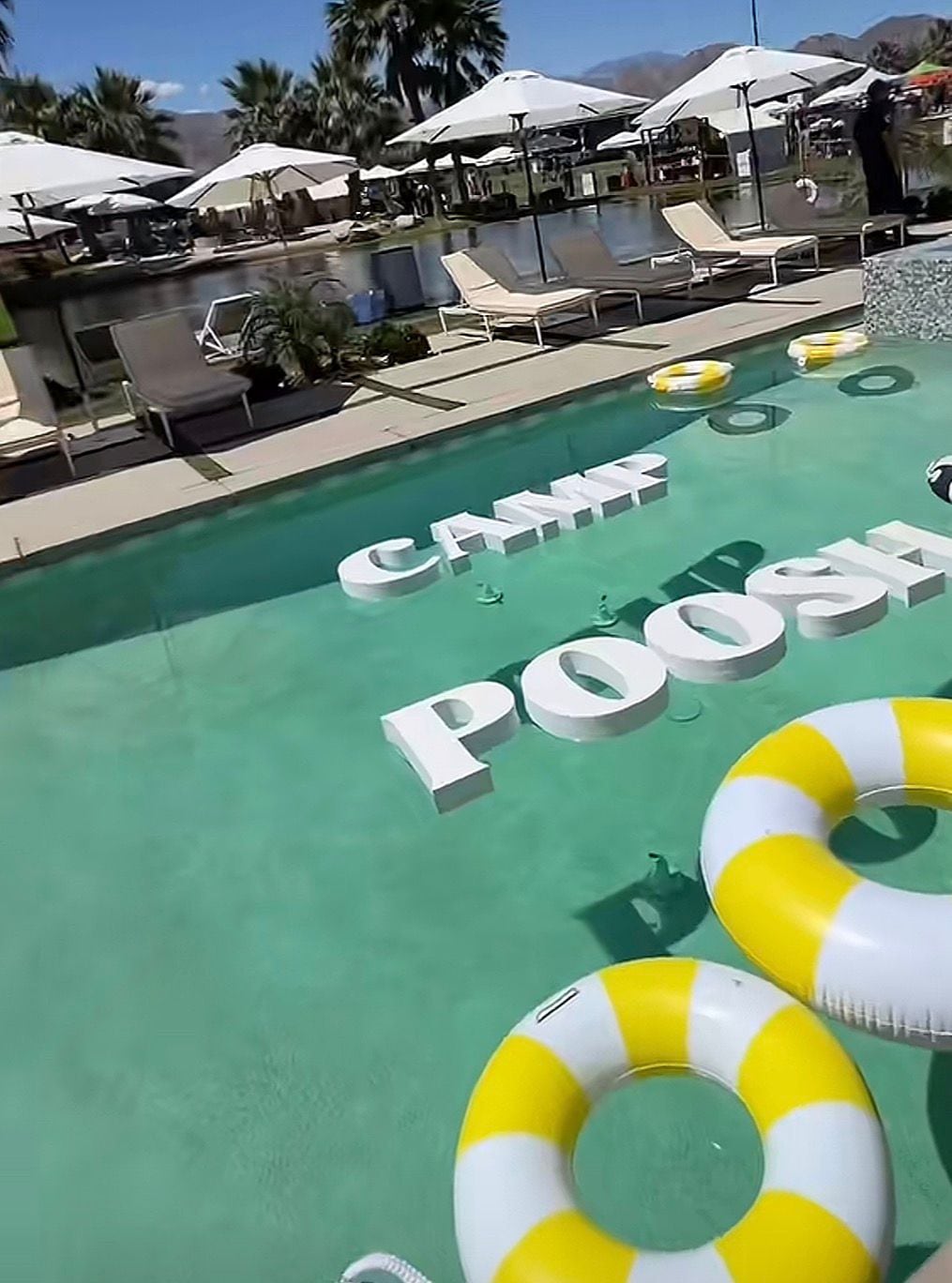 Karina Ramos y Valeria Rees la pasaron muy bien juntas.