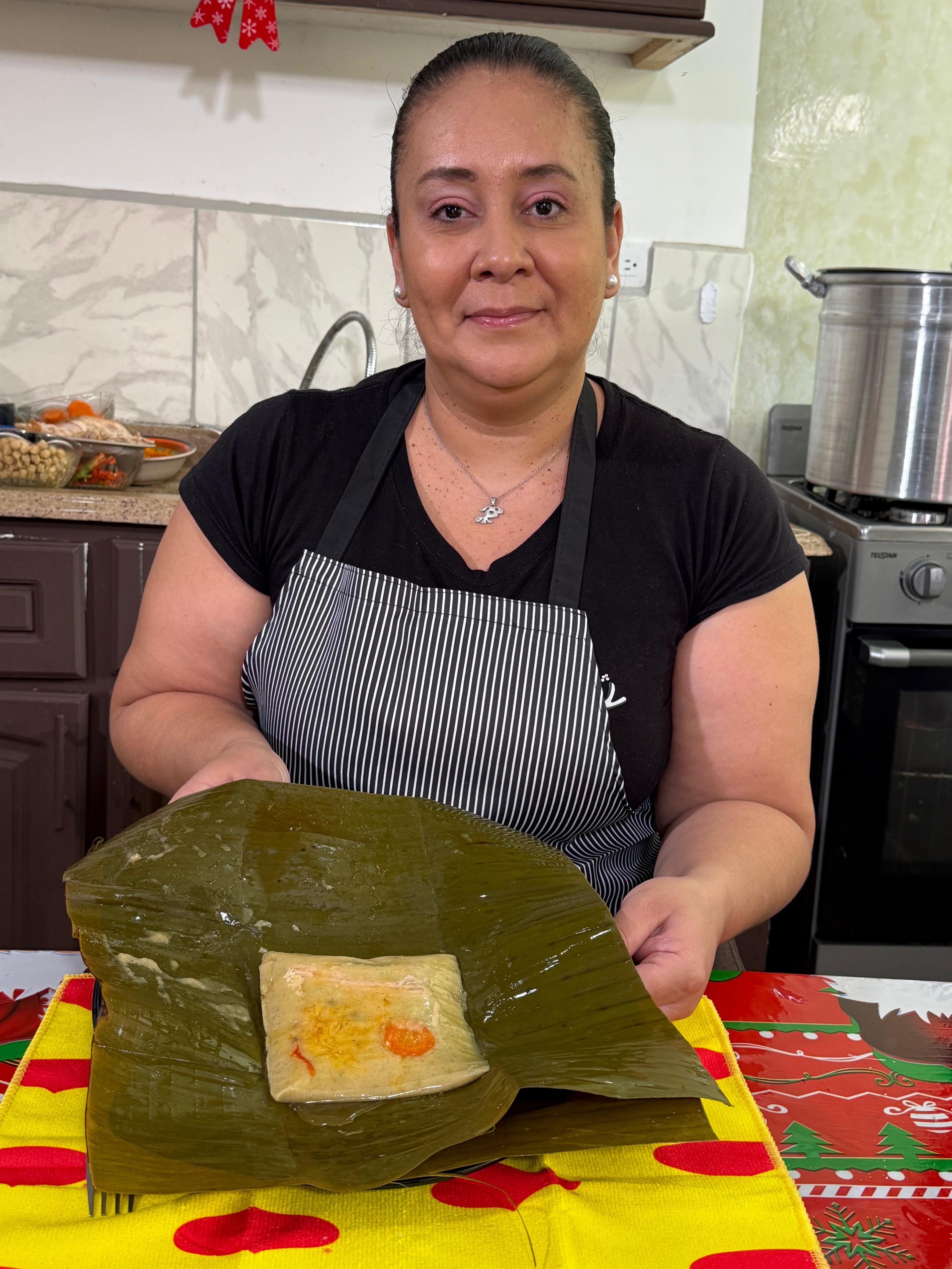 El segundo episodio del “Cazador de tamales” nos llevó a San Luis de Santo Domingo de Heredia, a la casa de doña Rebeca Fernández, quien con una receta secreta de Turrialba hace unos sabrosos tamales que nos dejaron encantados.