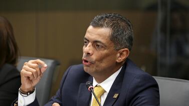 Fiscal Carlo Díaz niega que haya metido mano para ascender a su pareja y explica lo que pasó