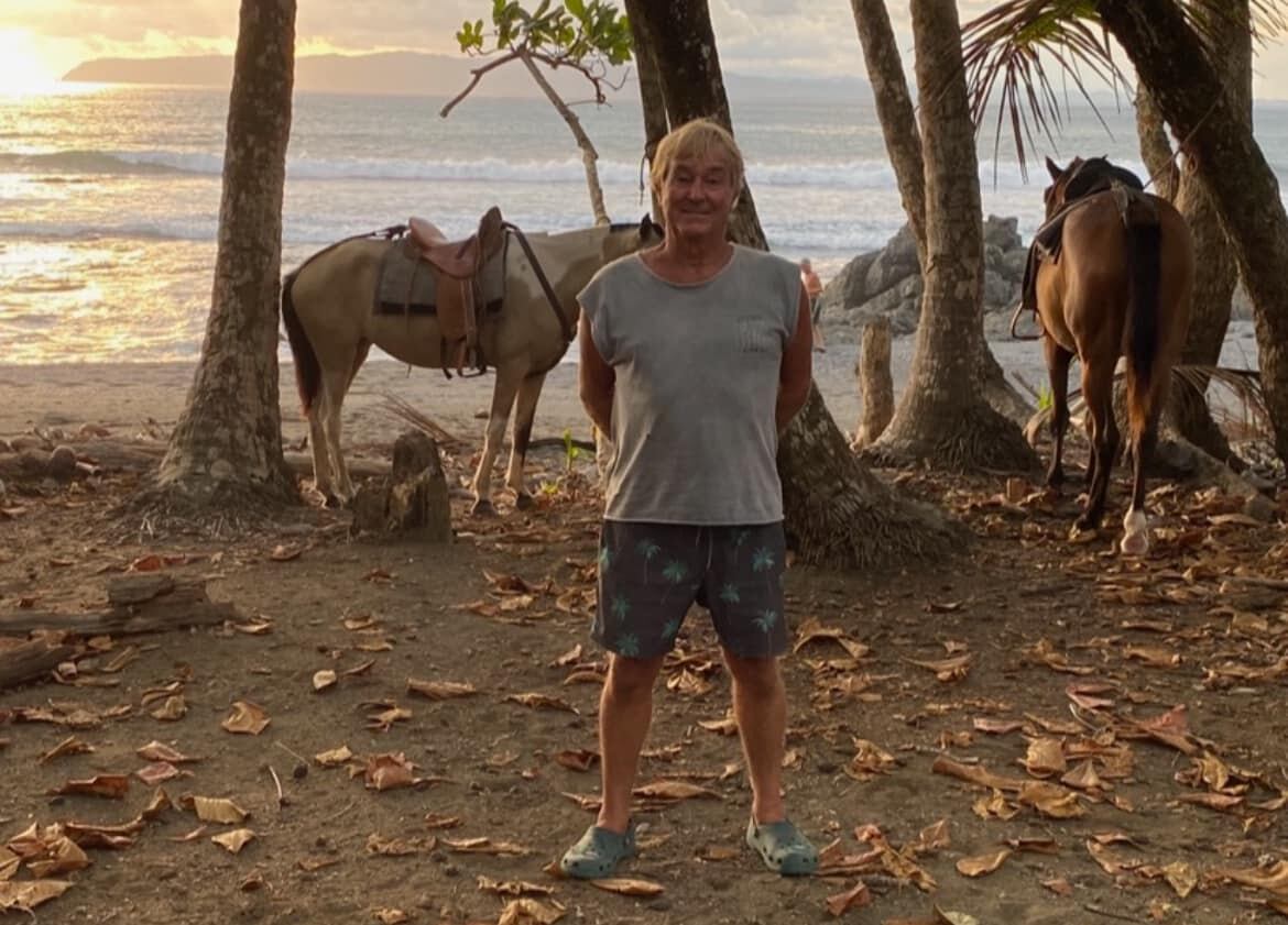 El estadounidense Donald Peter Hayes fue asaltado en su casa en Pavones de Golfito, los delincuentes le provocaron una dolorosa muerte y no han sido detenidos. Foto: Tomada de Facebook