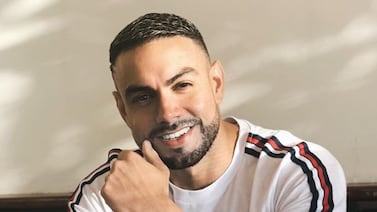 Excombatiente Coto Hernández mostró lo musculoso que luce ahora