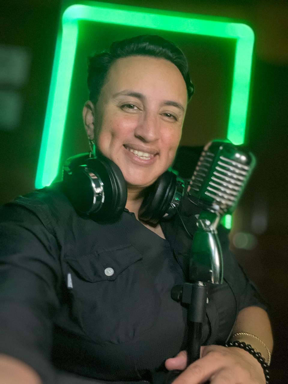 Emilia Guillén  locutora