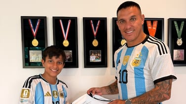 David Guzmán es uno de los privilegiados en tener camiseta autografiada por Messi: su esposa reveló la historia detrás