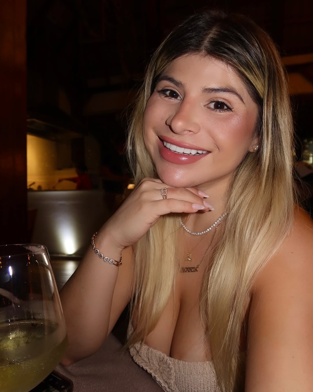 La influencer Sharon Castillo enfrenta uno de los momentos más difíciles de su vida y que la tienen llorando desconsoladamente desde este lunes.