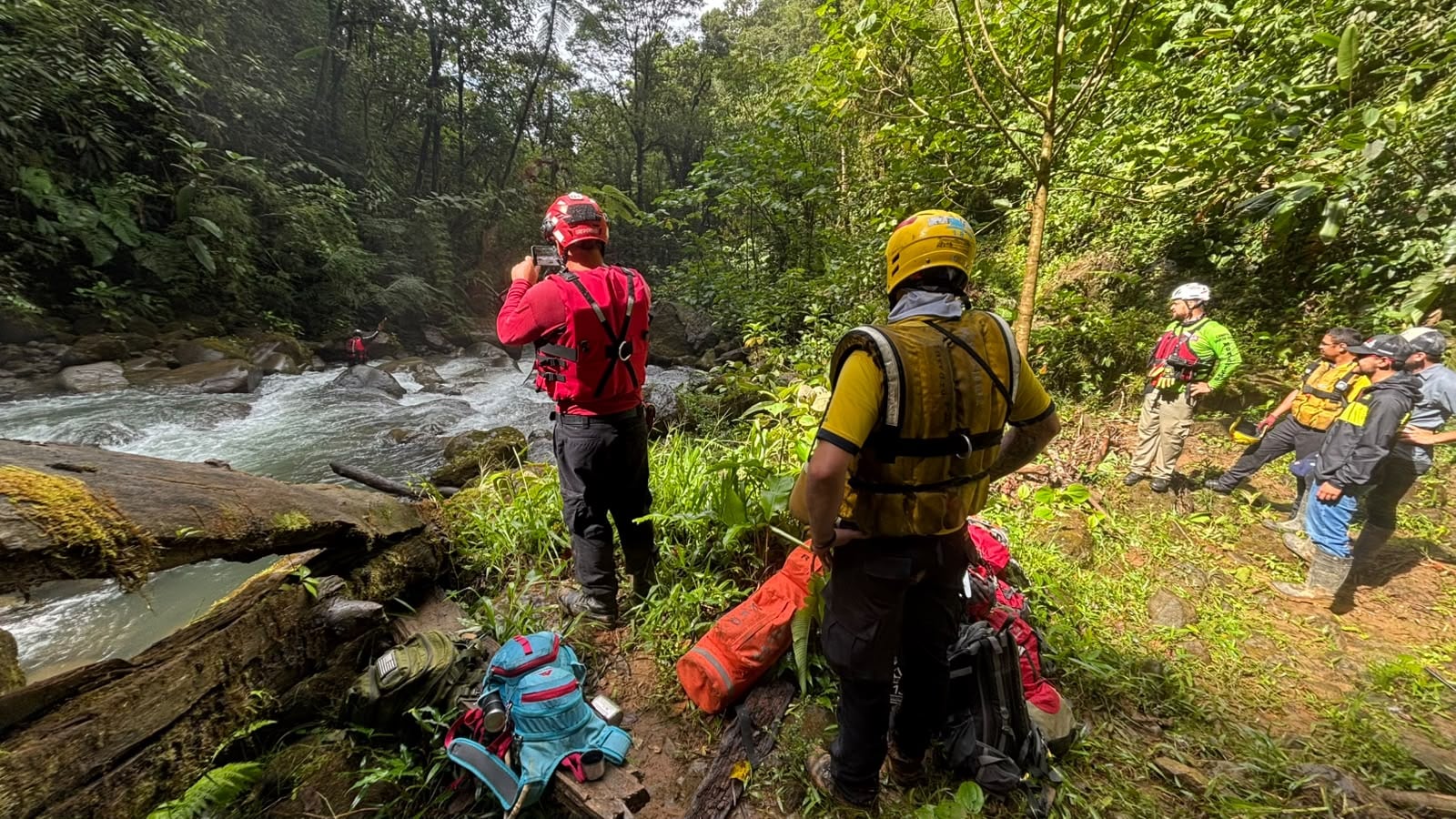 Carlos Daniel Cubero Montero, de 18 años, desapareció el sábado 26 de setiembre del 2026, cuando estaba en la catarata Los Reyes en San Lorenzo de Tarrazú. Foto: Rescate Urbano Costa Rica