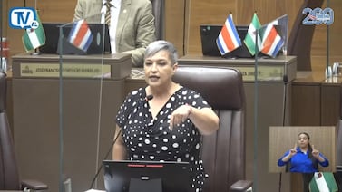 Carolina Delgado acusa a Álvaro Ramos de sacarla de su campaña presidencial