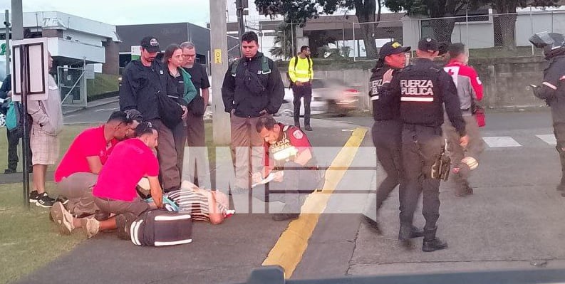 El vendedor de lotería que hirieron de bala en las cercanías de la empresa Firestone, en La Ribera de Belén, en Heredia, es de apellido Segura, de 53 años. Foto: ANI