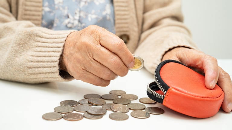 CCSS analiza bajar las pensiones un 5% y experto advierte que las consecuencias serían graves