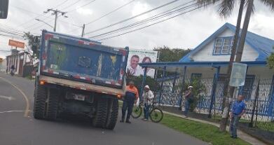 El joven motociclista murió de forma inmediata en el lugar del accidente.