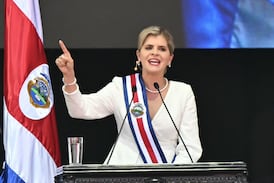 Laura Fernández cambia de opinión y anuncia otro proyecto de ley para eliminar pensiones a expresidentes