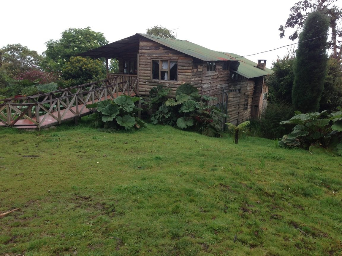 Pablo Cubero Murillo, del Albergue Cortijo El Quetzal, ubicado en Tapojo del volcán Turrialba