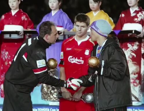 Christian Bolaños fue de los que se sumó a las celebraciones del 90 aniversario del Saprissa. Instagram Christian Bolaños.