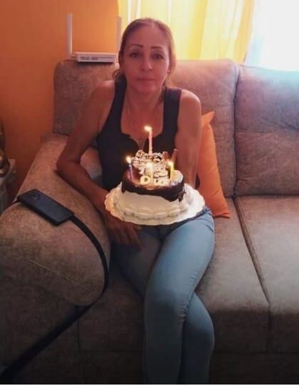 Ana Luisa Rodríguez, mamá de Gersan Nicola Vargas Rodríguez, de 22 años, y Pavel Jordany Vargas Rodríguez, de 25, ellos fueron asesinados en un bar en Alajuelita. Foto: Sherry Vargas para La Teja