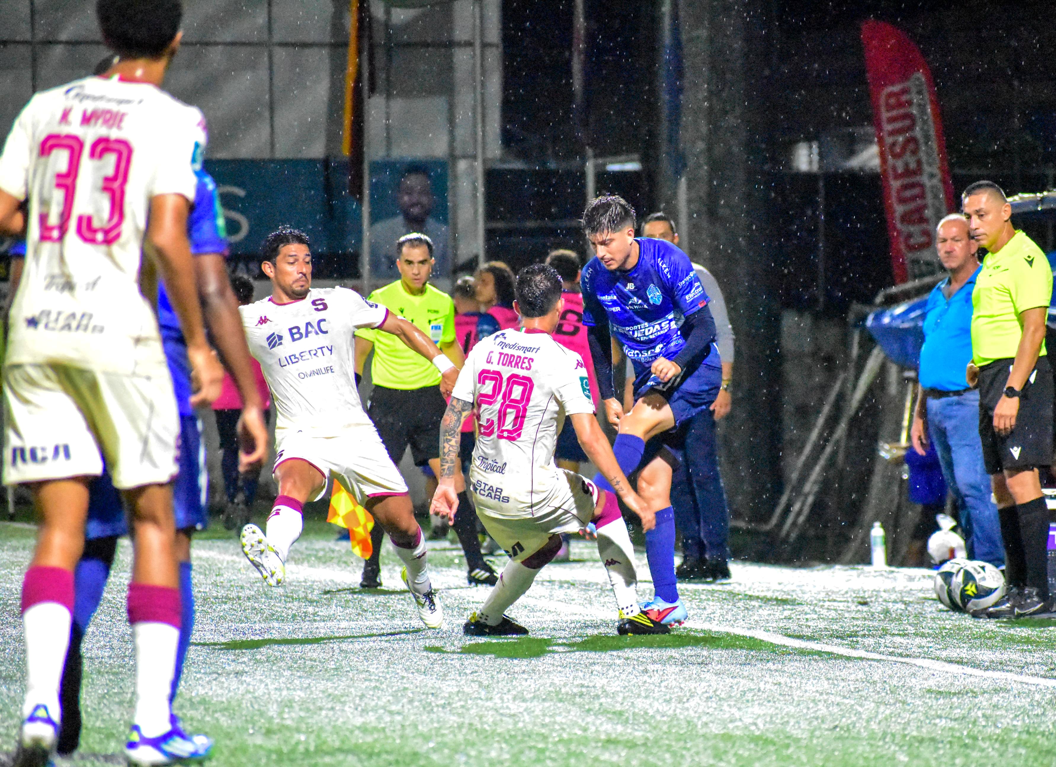 Perez Zeledon recibio a Saprissa