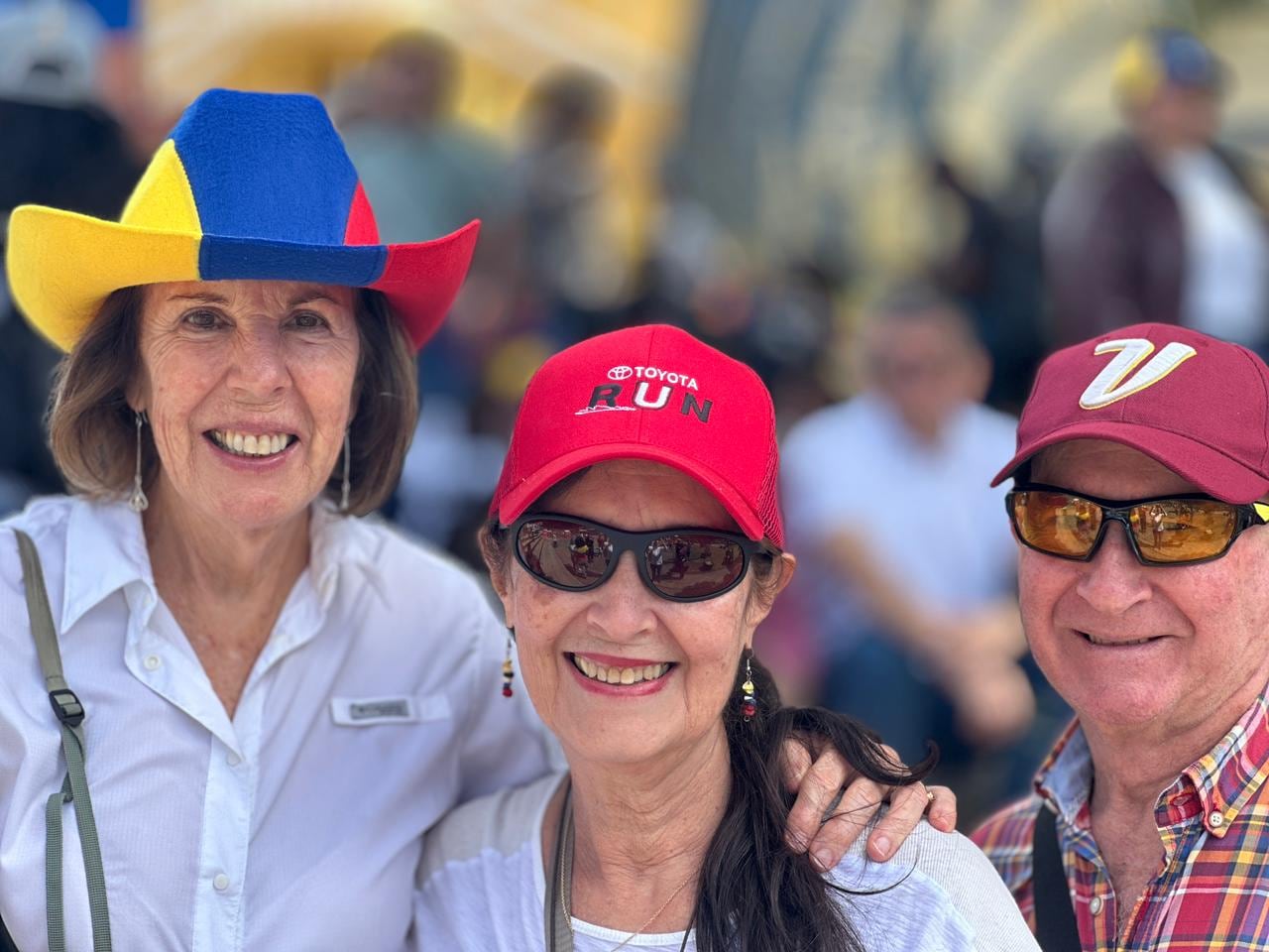 Venezolanos se reunieron en la Plaza de la Democracia para celebrar la detención de Nicolás Maduro