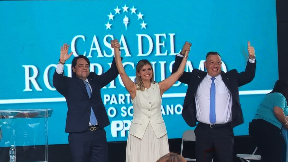 La exministra Laura Fernández anunció que su fórmula presidencial se integrará por el también exjerarca Francisco Gamboa, en la primera vicepresidencia, y Douglas Soto en la segunda vicepresidencia.