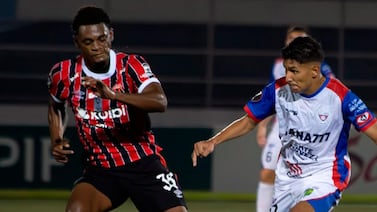 Así se blinda Rashir Parkins de las críticas de los aficionados de Alajuelense