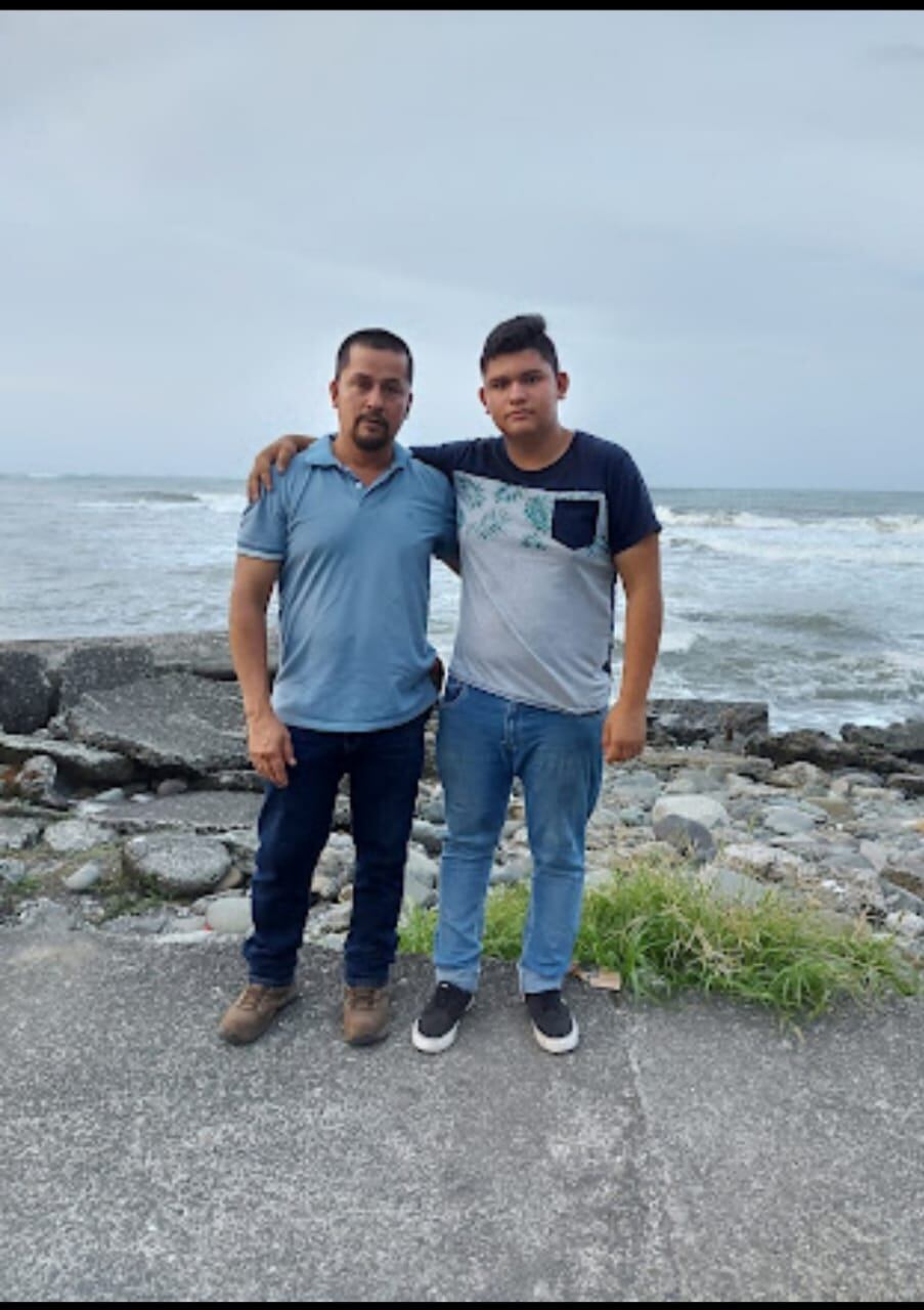 Alexander Núñez, dueño del restaurante El Rancho de Cucho, que fue consumido por un incendio. Foto cortesía Alexander Núñez.