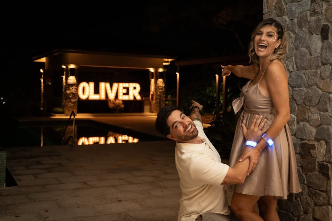 Sharon Segura y su esposo Daniel Mora, Daniem, serán papás de un niño.