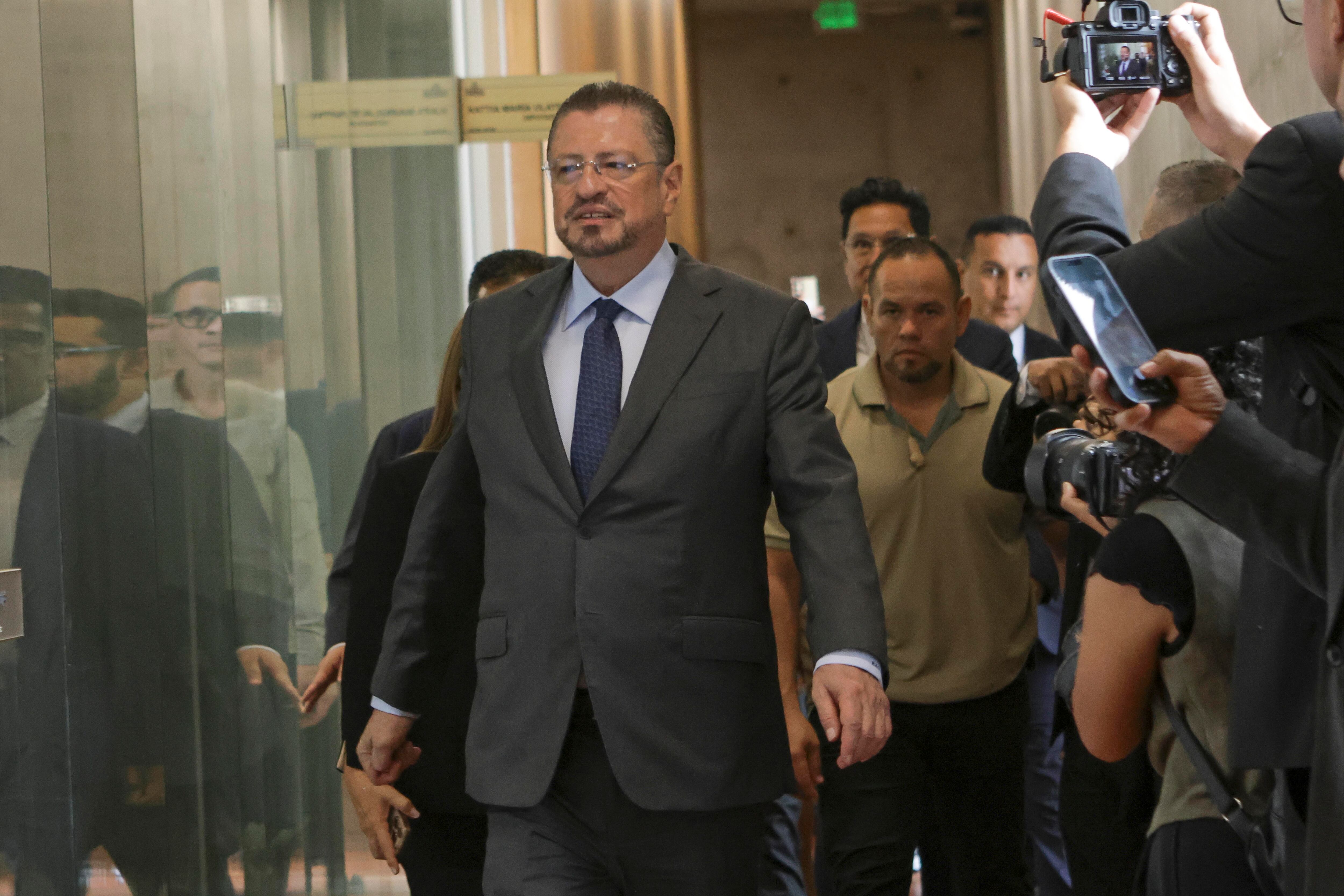 Reunión del ministro de la Presidencia con la fracción oficialista