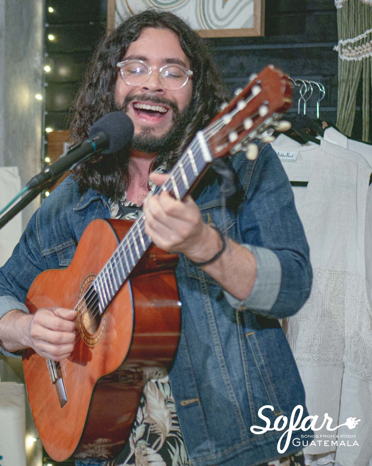 Ludwing Gómez es un artista nicaragüense que llegó a Costa Rica en el 2022.