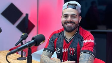 Locutor Frank Castillo ya es papá pero antes se llevó el susto de su vida con su bebé