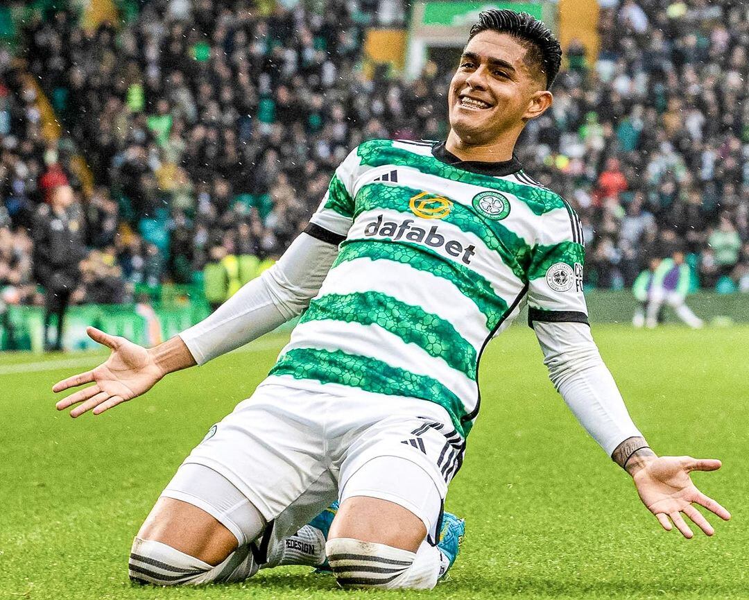 Luis Palma actualmente juega en el Celtic de Escocia.