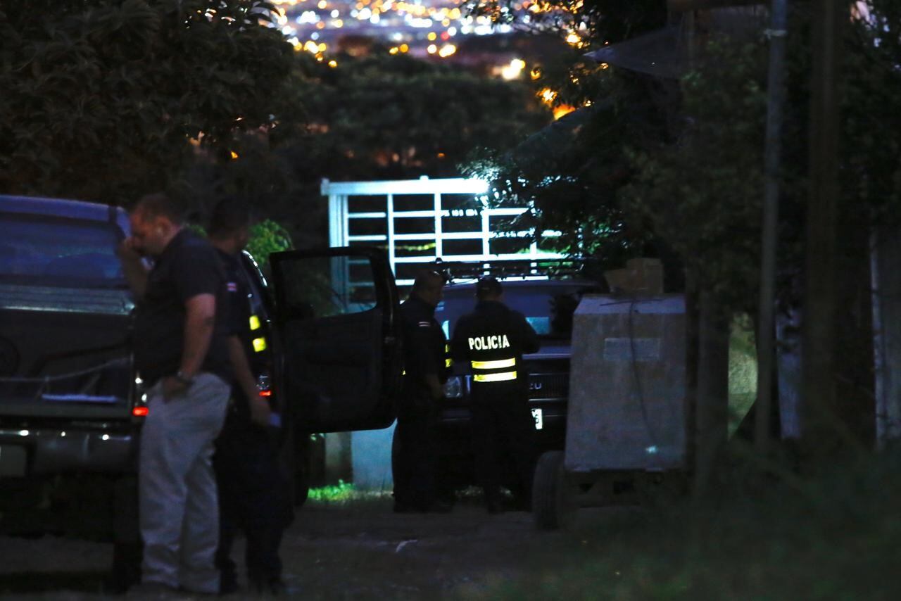 Mujer de 19 años es asesinada por su expareja en San Pablo de Barva Heredia. Foto Mayela López.