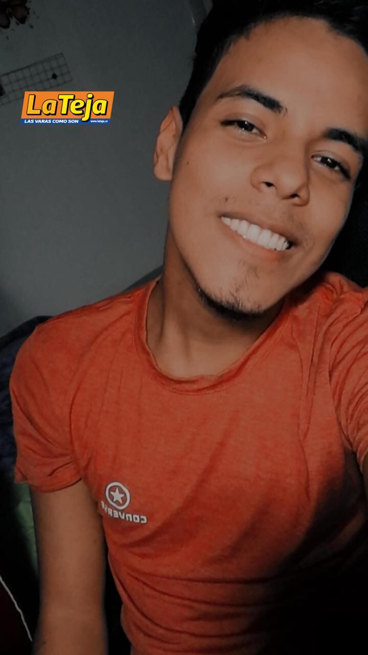 José Sebastián Esquivel Herrera, de 23 años, se bajaba de bus cuando una bala lo hirió en la cabeza, él fue la víctima inocente de una balacera en Loto 2, Desamparados. Foto: Javier Herrera para La Teja