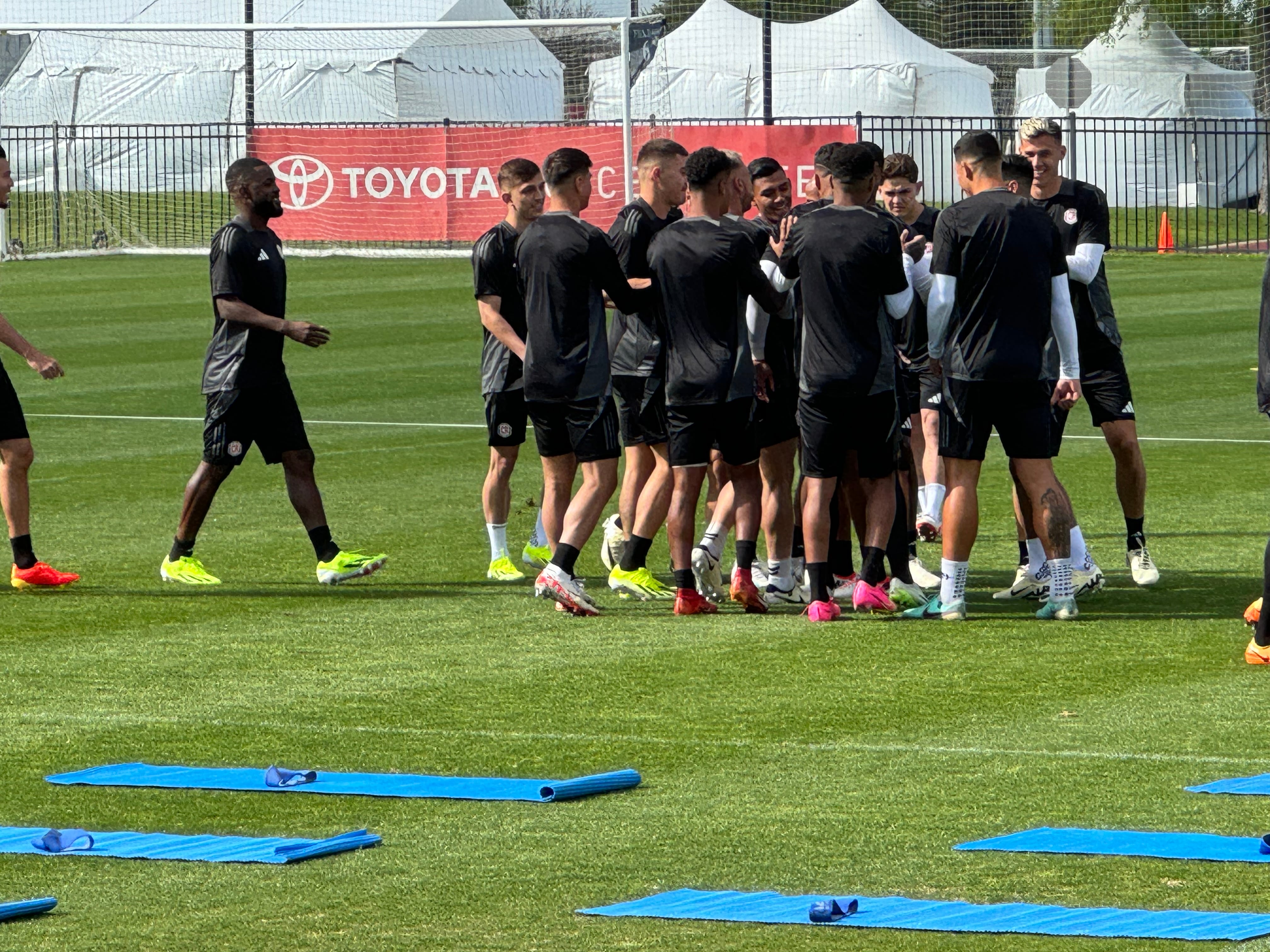 Entrenamiento de la Selección de Costa Rica previo al partido ante Honduras en las canchas de entrenamiento del Toyota Park en Frisco, Texas.