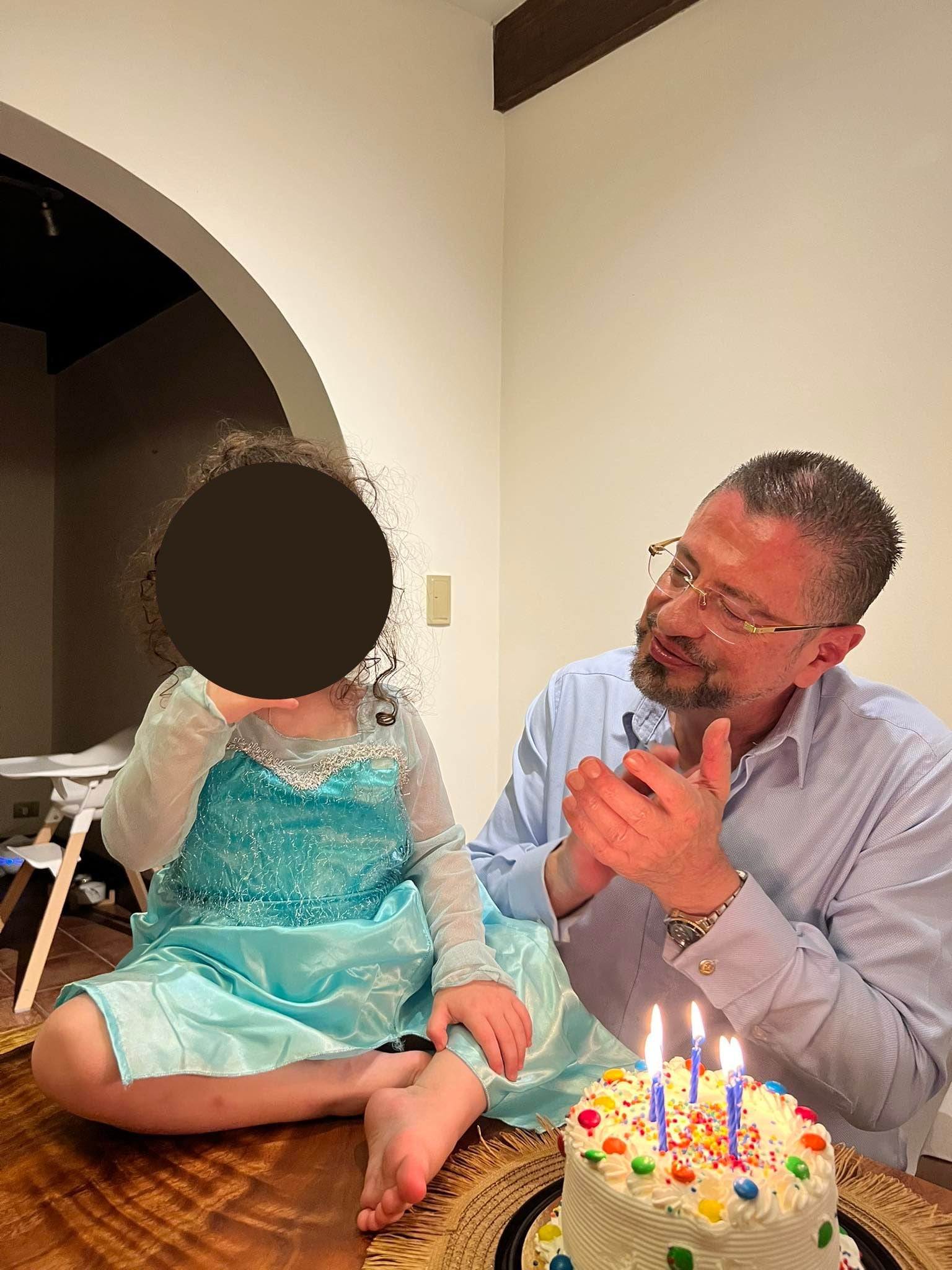 Rodrigo Chaves celebra el cumpleaños de su hija menor