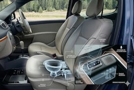 ¿Ganas de ir al baño en la presa? Inventan carro con inodoro que obedece a la voz