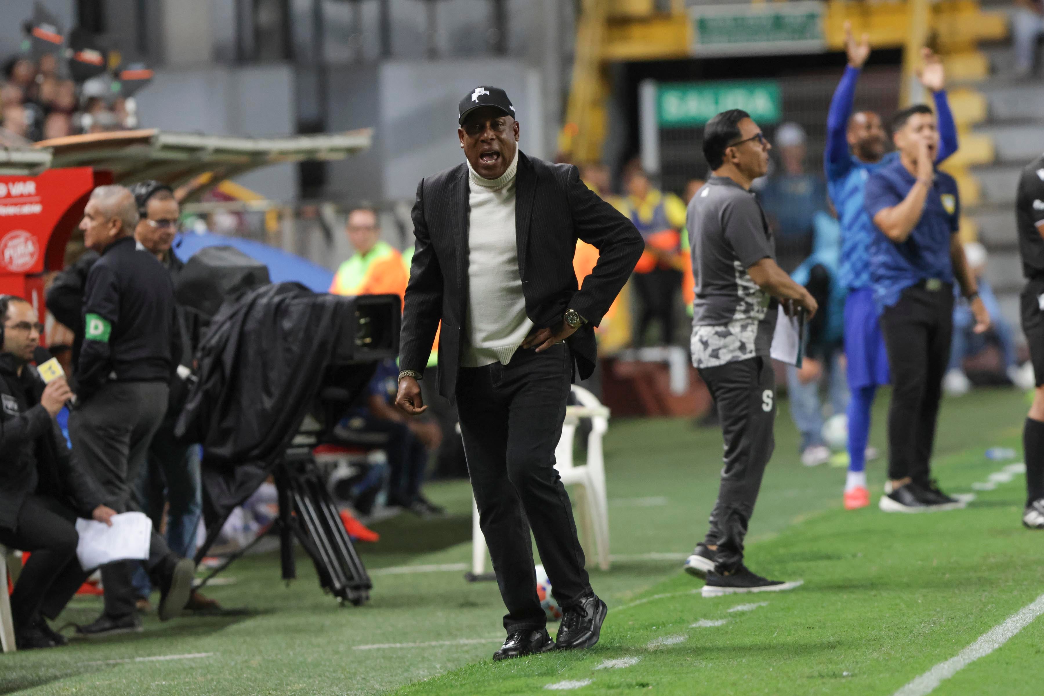 Saprissa vs Escorpiones
