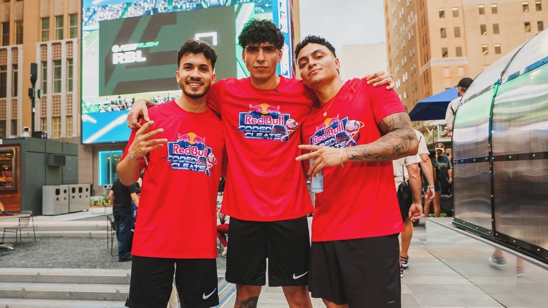Araya Vlogs, Julián Valverde y Antuan Fallas