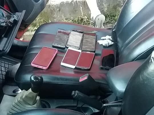 Detienen a sujetos que asaltaron a clientes de soda en San José y robaron un carro. Fotos MSP