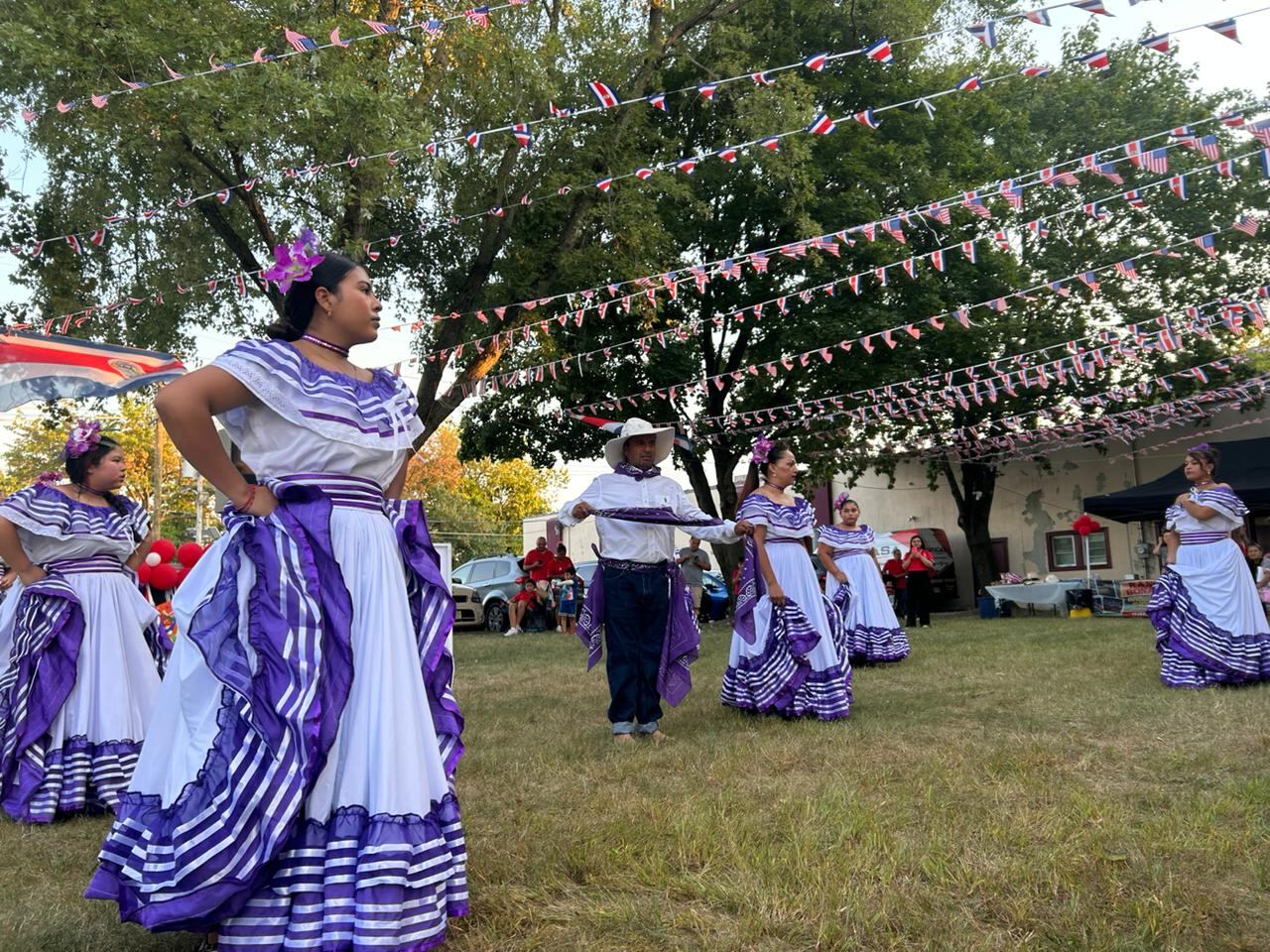 Los ticos no se pierden las fiestas patrias sin importar en qué parte del mundo se encuentran.