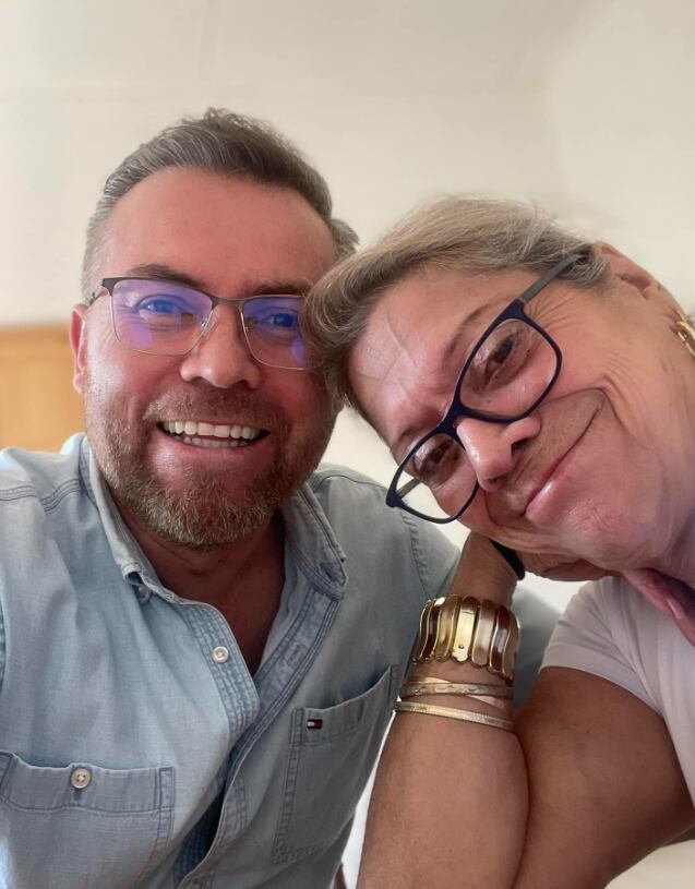 Andrés Zamora, "Padre mix" con su mamá Marta Jara.
