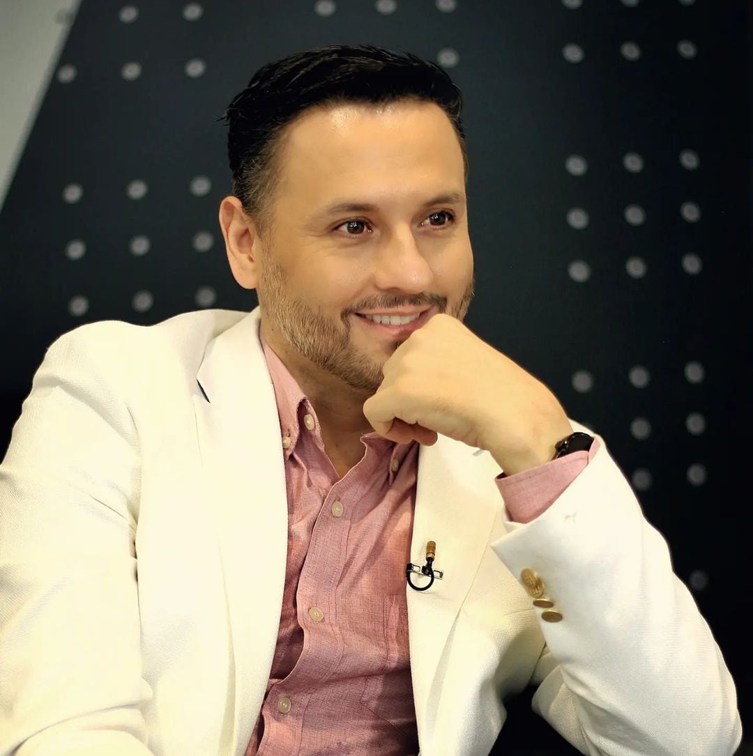 Wálter Campos es un reconocido periodista, presentador de televisión y locutor.