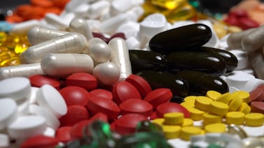 ¿Es malo tomar medicamentos con leche o café? Esto dice la ciencia