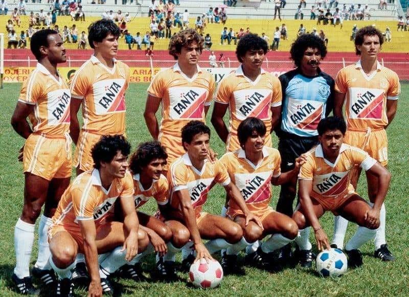 Contreras jugó con el Municipal Puntarenas, equipo que consiguió su primer título en 1986. Facebook Alfredo Contreras.