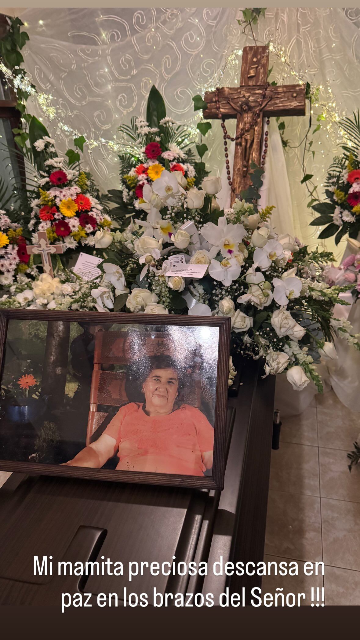 Vica Andrade y el funeral de su madre María Elena Solís Vargas.