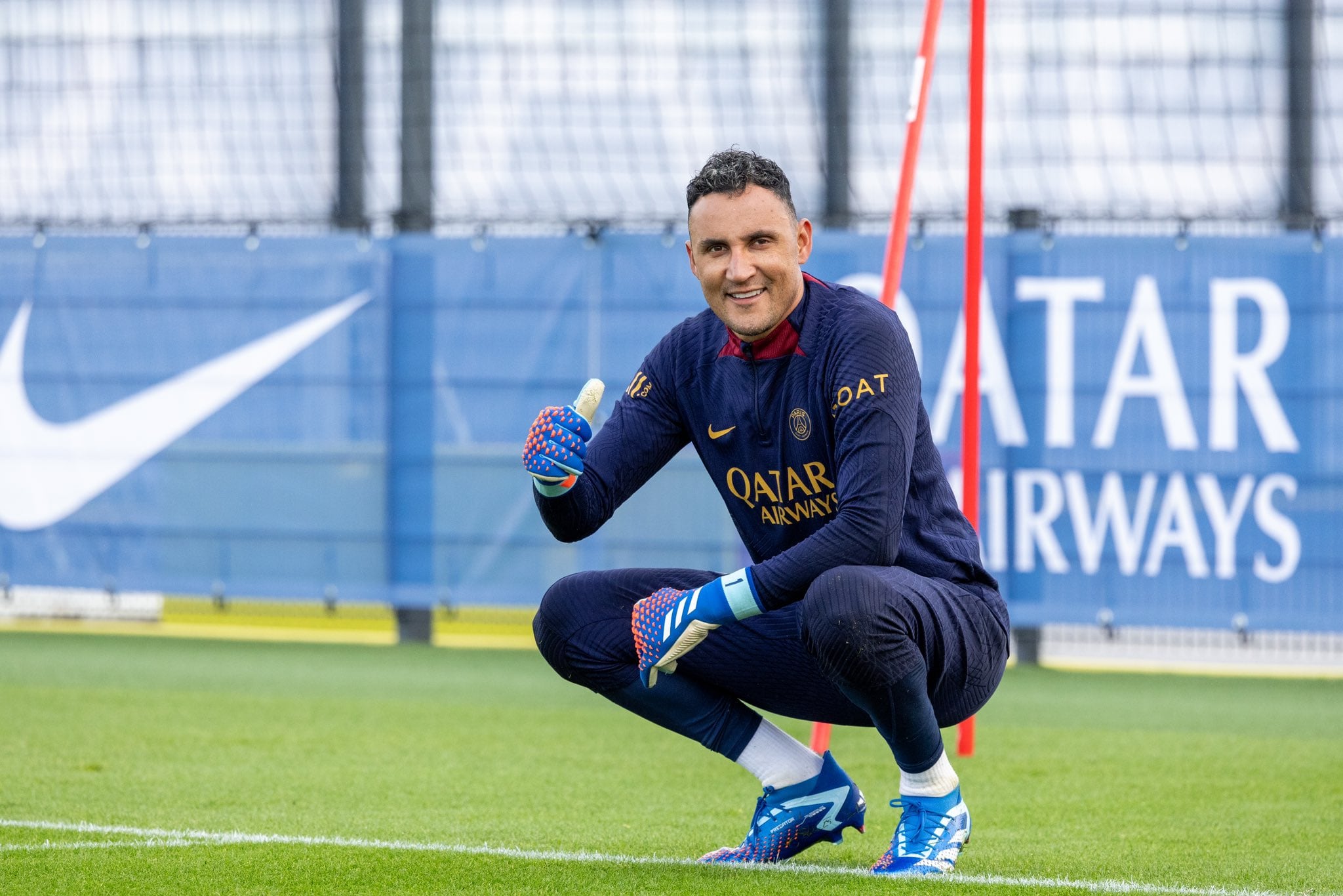 A Keylor Navas se le ve sonriente en el fin de año con el París Saint Germain. Foto: Twitter Keylor Navas