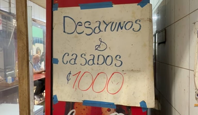 Nos fuimos al Mercado Borbón y encontramos en la soda La Bendición el casado a mil colones, también encontramos en el Mercado Central de San José, el casado más caro.