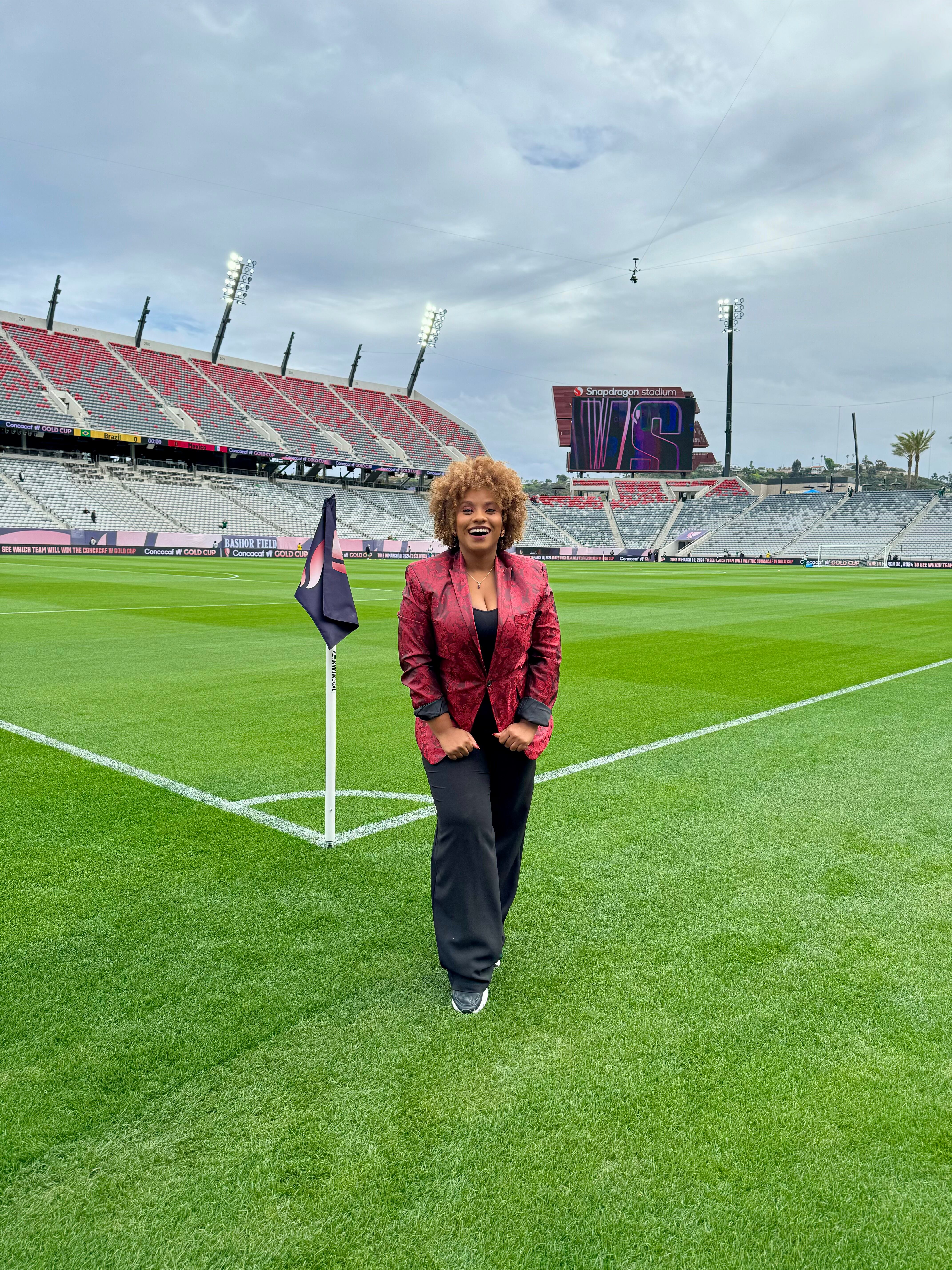 Periodista y locutora Rose Davis en la semifinal y final de la Copa Ora Femenina 2024 en San Diego, California, Estados Unidos