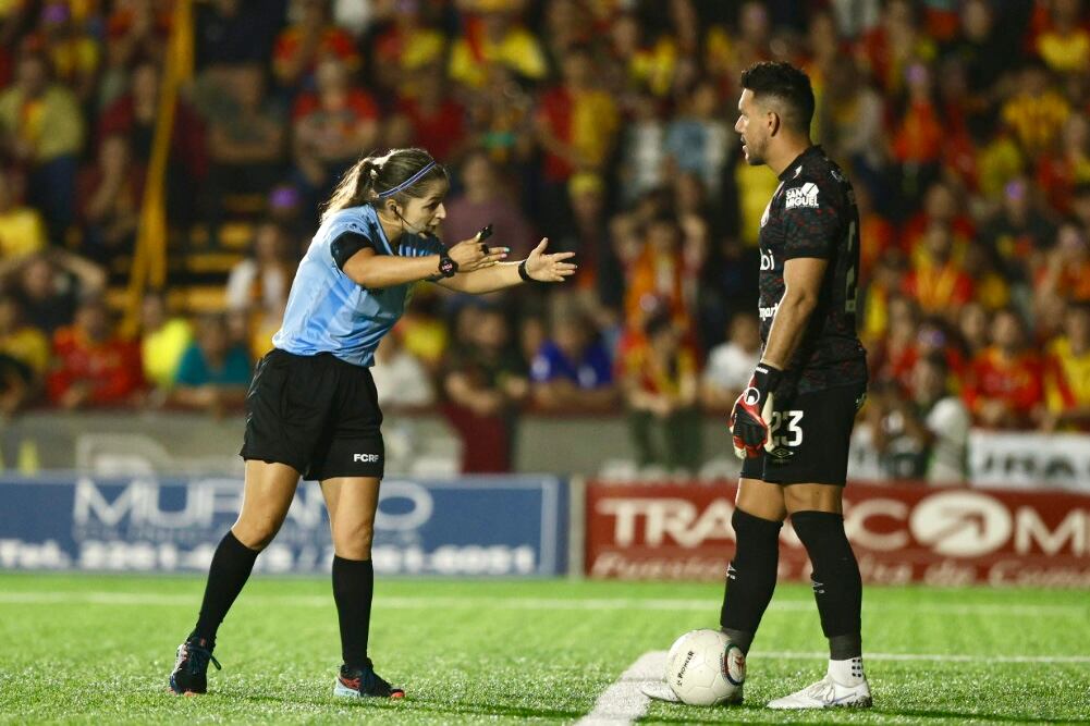 30/04/2024, Heredia, Santa Bárbara, partido de la jornada 20 del torneo de clausura 2024 entre el Club Sport Herediano y Liga Deportiva Alajuelense.